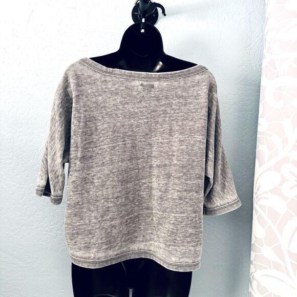 DC Gray Acid Washed Graphic Cropped Shirt 3/4 Sleeve Size Small - Picture 7 of 7